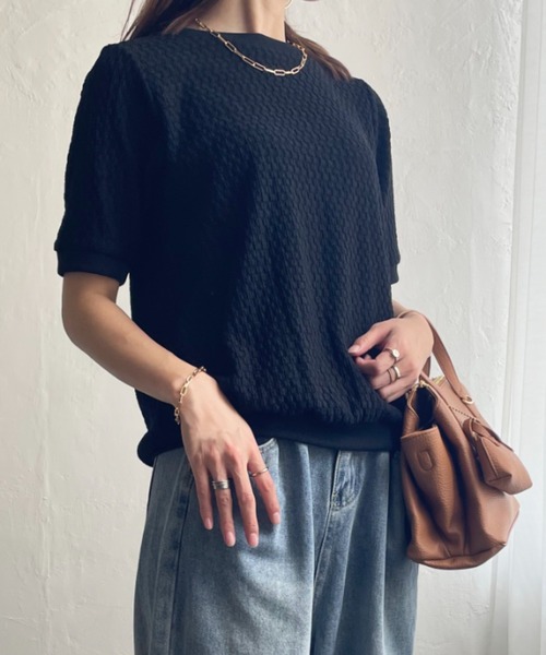 ikka(イッカ)の「幾何学ジャガードプルオーバー(Tシャツ/カットソー・レディース・オフホワイト/ブラック/エメラルドブルー/ダークベージュ・M/L/S)」の3枚目の写真