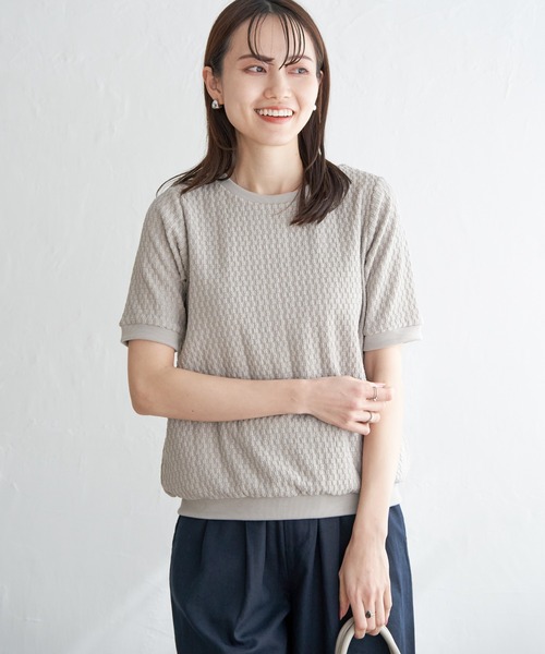 ikka(イッカ)の「幾何学ジャガードプルオーバー(Tシャツ/カットソー・レディース・オフホワイト/ブラック/エメラルドブルー/ダークベージュ・M/L/S)」の12枚目の写真