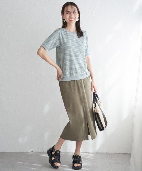 ikka(イッカ)の「幾何学ジャガードプルオーバー(Tシャツ/カットソー・レディース・オフホワイト/ブラック/エメラルドブルー/ダークベージュ・M/L/S)」の13枚目の写真