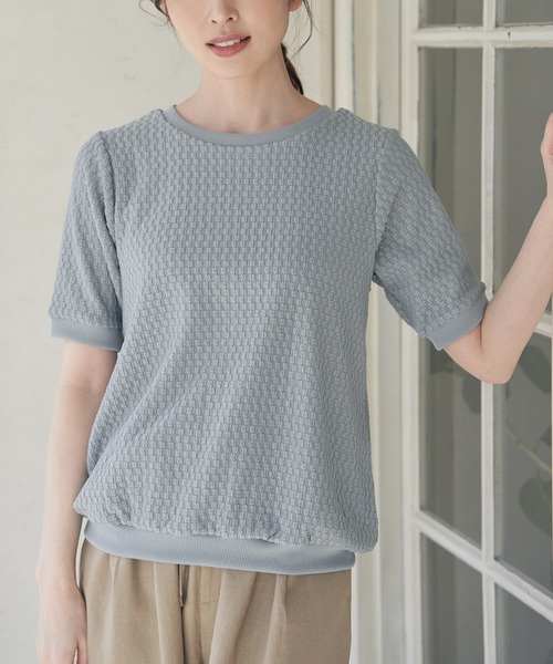 ikka(イッカ)の「幾何学ジャガードプルオーバー(Tシャツ/カットソー・レディース・オフホワイト/ブラック/エメラルドブルー/ダークベージュ・M/L/S)」の5枚目の写真