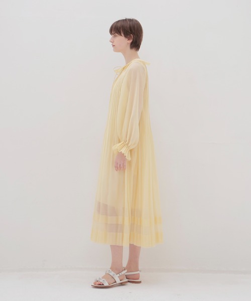 venit(ヴェニット)の「VENIT / organza pleats dress(オーガンジープリーツワンピース VEE-5508-A)(ワンピース・レディース・ブラック・38)」の4枚目の写真
