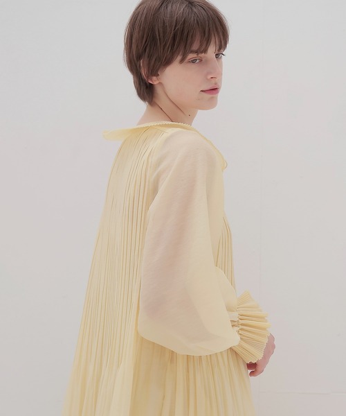 venit(ヴェニット)の「VENIT / organza pleats dress(オーガンジープリーツワンピース VEE-5508-A)(ワンピース・レディース・ブラック・38)」の7枚目の写真