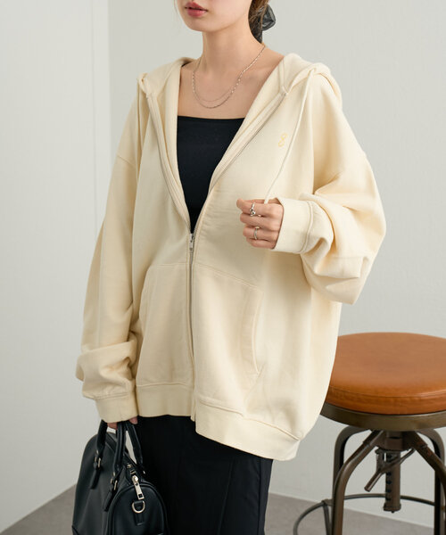 Kastane(カスタネ)の「*【4色展開】B 8GARDEN ZIPフーディー(パーカー・レディース・アイボリー/ネイビー/イエロー/オレンジ・FREE)」の8枚目の写真