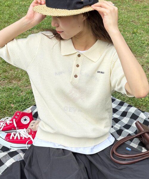 GEVACO(ゲバコ)の「【GEVACO】半袖ニットポロシャツ(ニット/セーター・レディース・アイボリー/ネイビー/レッド・SMALL/MEDIUM/LARGE)」の1枚目の写真