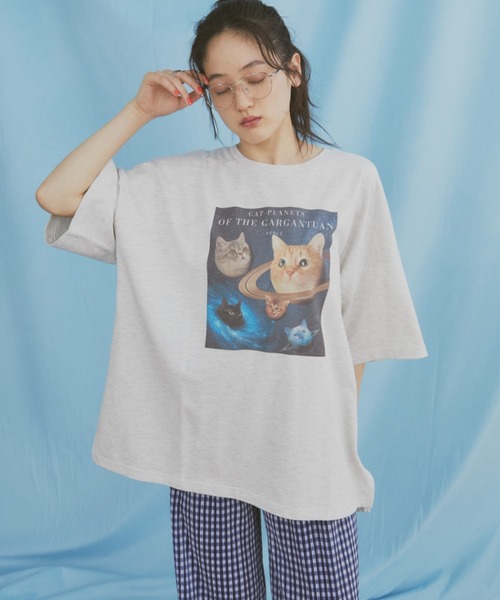 MERLOT（メルロー）の「宇宙ネコプリント BIG T（Tシャツ/カットソー・レディース・ホワイト/ライトグレー・FREE）」の8枚目の写真