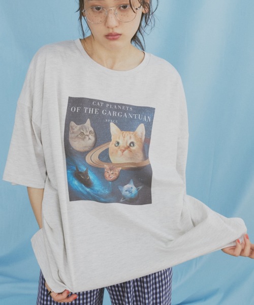 MERLOT（メルロー）の「宇宙ネコプリント BIG T（Tシャツ/カットソー・レディース・ホワイト/ライトグレー・FREE）」の7枚目の写真