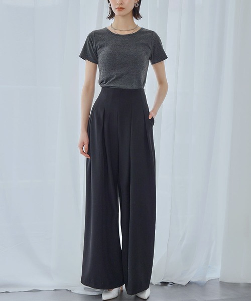 Ampirula(アンピルーラ)の「美ラインデイリーベーシックカップ付Tシャツ(Tシャツ/カットソー・レディース・グレー/ブラック/ホワイト・FREE)」の9枚目の写真