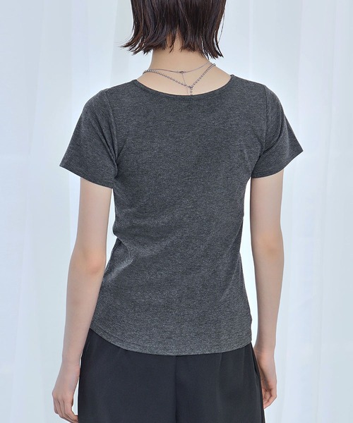 Ampirula(アンピルーラ)の「美ラインデイリーベーシックカップ付Tシャツ(Tシャツ/カットソー・レディース・グレー/ブラック/ホワイト・FREE)」の11枚目の写真