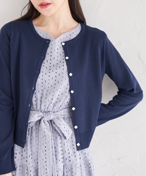 tocco closet(トッコ クローゼット)の「UVカット&接触冷感&ハンドウォッシュ♪超強撚フラワー釦カーディガン(カーディガン/ボレロ・レディース・ラベンダー/レモンイエロー/ネイビー/オフホワイト・M)」の13枚目の写真