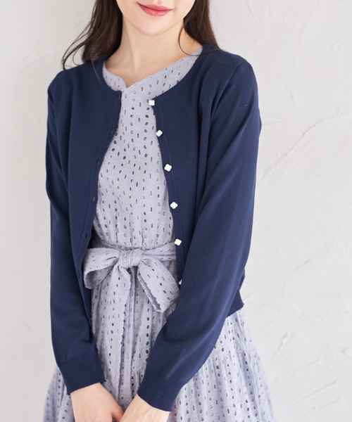 tocco closet(トッコ クローゼット)の「UVカット&接触冷感&ハンドウォッシュ♪超強撚フラワー釦カーディガン(カーディガン/ボレロ・レディース・ラベンダー/レモンイエロー/ネイビー/オフホワイト・M)」の12枚目の写真