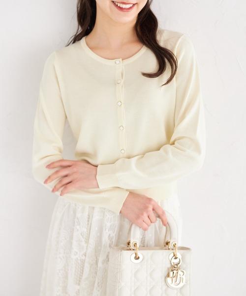 tocco closet(トッコ クローゼット)の「UVカット&接触冷感&ハンドウォッシュ♪超強撚フラワー釦カーディガン(カーディガン/ボレロ・レディース・ラベンダー/レモンイエロー/ネイビー/オフホワイト・M)」の21枚目の写真