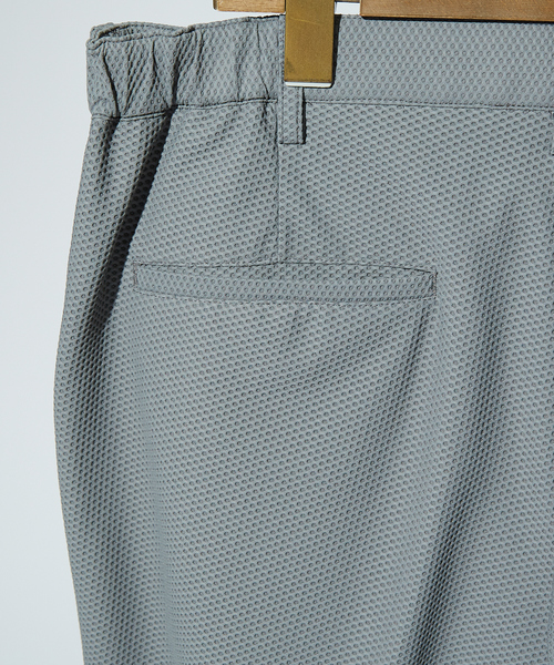 DESIGNWORKS（デザインワークス）の「【定番 / セットアップ対応】ナイロントリコットメッシュ パンツ/スラックス（スラックス・メンズ・ブラック/グレー/ストライプ・44/46/48/50/52）」の10枚目の写真