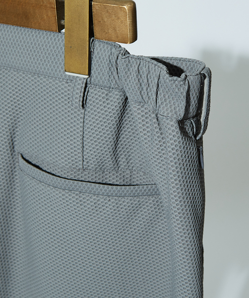DESIGNWORKS（デザインワークス）の「【定番 / セットアップ対応】ナイロントリコットメッシュ パンツ/スラックス（スラックス・メンズ・ブラック/グレー/ストライプ・44/46/48/50/52）」の11枚目の写真
