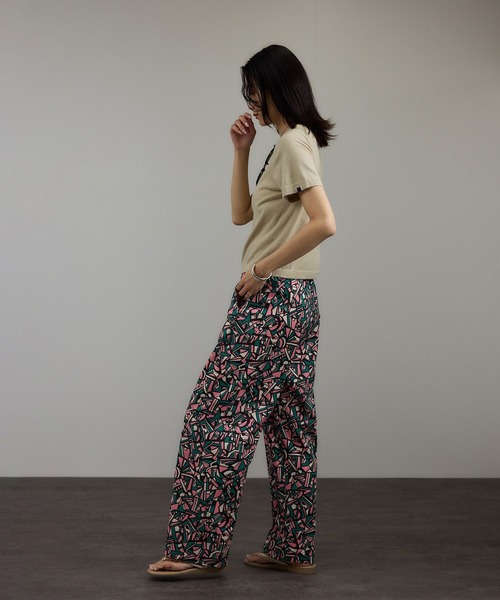 SALON adam et rope'（サロン アダム エ ロペ）の「リバティイージーパンツ（その他パンツ・レディース・ブルー系その他4/グリーン/ブラック・FREE）」の20枚目の写真