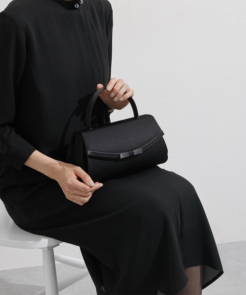 Callarus Black Formal(カラルスブラックフォーマル)の「【喪服・礼服】フォーマルバック〔Callarus〕(ハンドバッグ・レディース・ブラック・FREE)」の6枚目の写真