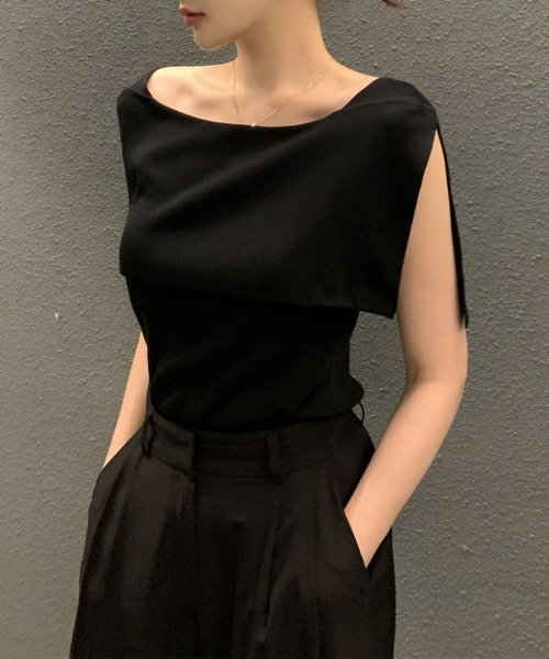 Lace Ladies（レースレディース）の「ケープ風 スクエア デザイン ノースリ トップス（Tシャツ/カットソー・レディース・ブラック/ホワイト/ベージュ・FREE）」の2枚目の写真