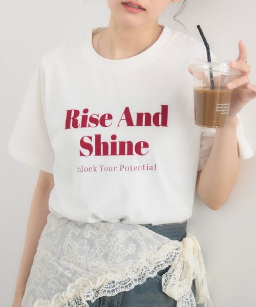 RETRO GIRL（レトロガール）の「フロッキーロゴチビTEE（Tシャツ/カットソー・レディース・ブラック/ブラウン/オフホワイト・FREE）」の2枚目の写真