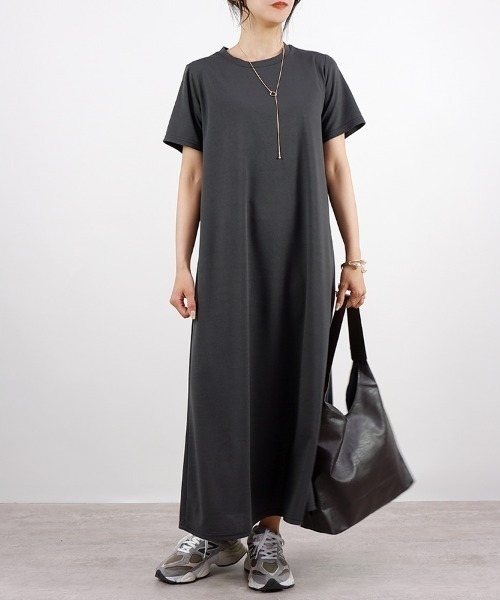 CLOTHY（クロシィ）の「【1枚でらくらくコーディネート！】フクレ半袖マキシワンピース（ワンピース・レディース・チャコールグレー/ブラック/ブラウン・MEDIUM）」の7枚目の写真