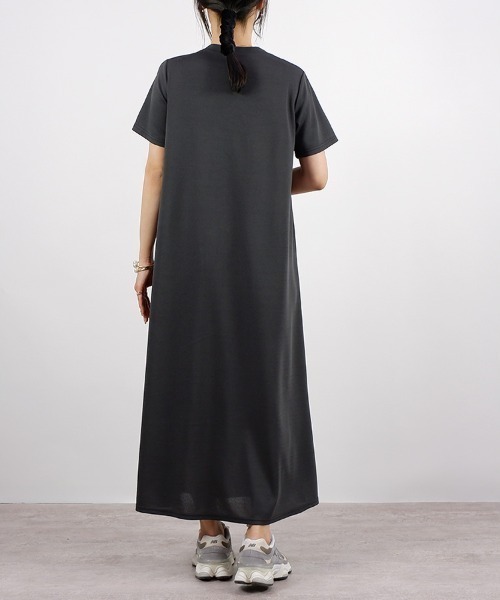 CLOTHY（クロシィ）の「【1枚でらくらくコーディネート！】フクレ半袖マキシワンピース（ワンピース・レディース・チャコールグレー/ブラック/ブラウン・MEDIUM）」の6枚目の写真