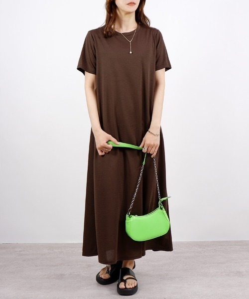 CLOTHY（クロシィ）の「【1枚でらくらくコーディネート！】フクレ半袖マキシワンピース（ワンピース・レディース・チャコールグレー/ブラック/ブラウン・MEDIUM）」の21枚目の写真