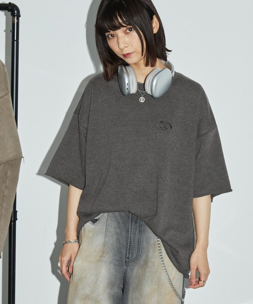 Anchor Smith(アンカー スミス)の「ヴィンテージ加工 ワンポイント刺繍 カットオフ半袖スウェット(Tシャツ/カットソー・レディース・ブラック/グレイッシュベージュ/ブラウン・M/L)」の7枚目の写真
