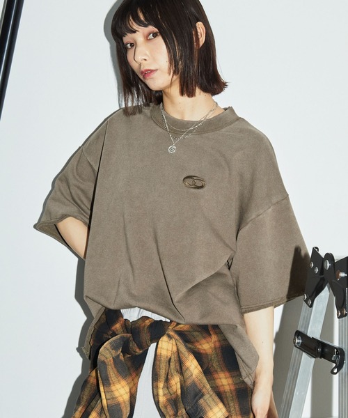 Anchor Smith(アンカー スミス)の「ヴィンテージ加工 ワンポイント刺繍 カットオフ半袖スウェット(Tシャツ/カットソー・レディース・ブラック/グレイッシュベージュ/ブラウン・M/L)」の16枚目の写真