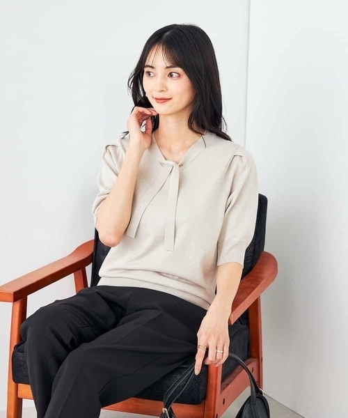 a.v.v(アーヴェヴェ)の「ラメ混ボウタイニット(ニット/セーター・レディース・ホワイト/グレー系その他・34/36/38/40/42)」の13枚目の写真