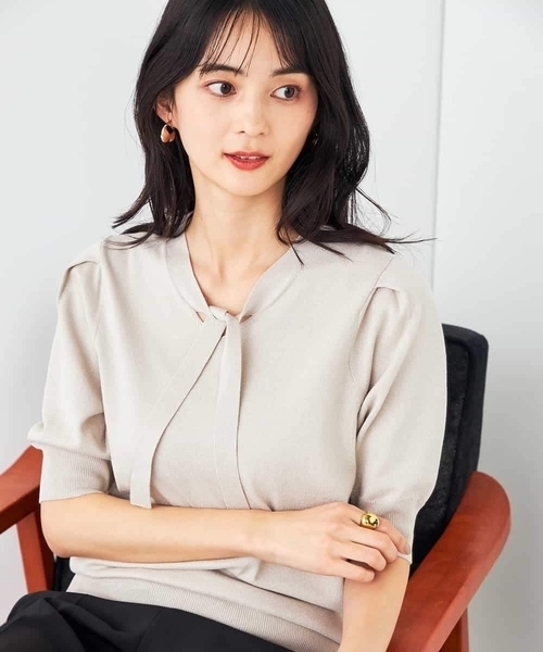a.v.v(アーヴェヴェ)の「ラメ混ボウタイニット(ニット/セーター・レディース・ホワイト/グレー系その他・34/36/38/40/42)」の17枚目の写真