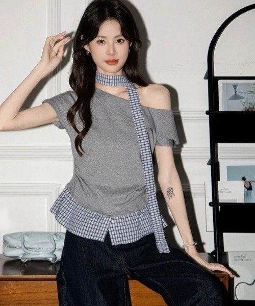 gossip!ロサンゼルス(ゴシップロサンゼルス)の「Y2K*アシンメトリーチェック切り替えTシャツ(フェイクレイヤード)(Tシャツ/カットソー・レディース・オフホワイト/グレー/ブラック・FREE)」の7枚目の写真