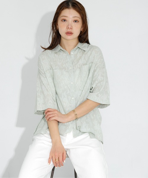 URBAN RESEARCH Sonny Label（アーバンリサーチサニーレーベル）の「コットンボタニカル柄ジャガードシャツ（シャツ/ブラウス・レディース・ミント/オフホワイト/チャコールグレー・FREE）」の3枚目の写真