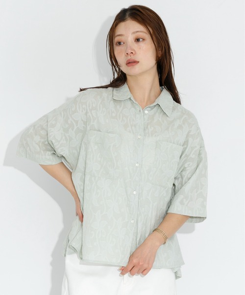 URBAN RESEARCH Sonny Label（アーバンリサーチサニーレーベル）の「コットンボタニカル柄ジャガードシャツ（シャツ/ブラウス・レディース・ミント/オフホワイト/チャコールグレー・FREE）」の5枚目の写真