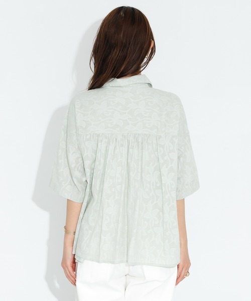 URBAN RESEARCH Sonny Label（アーバンリサーチサニーレーベル）の「コットンボタニカル柄ジャガードシャツ（シャツ/ブラウス・レディース・ミント/オフホワイト/チャコールグレー・FREE）」の13枚目の写真