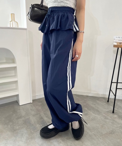 Jewelobe(ジュエローブ)の「ペプラムフリルサイドラインシャカパン(その他パンツ・レディース・ブラック/グレー/ネイビー・FREE)」の12枚目の写真