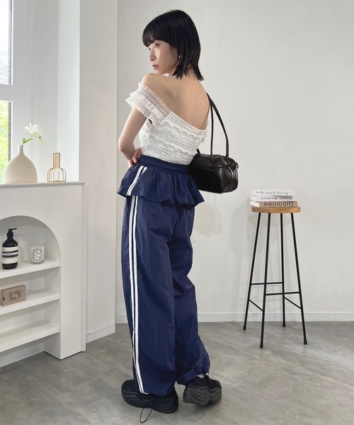 Jewelobe(ジュエローブ)の「ペプラムフリルサイドラインシャカパン(その他パンツ・レディース・ブラック/グレー/ネイビー・FREE)」の16枚目の写真