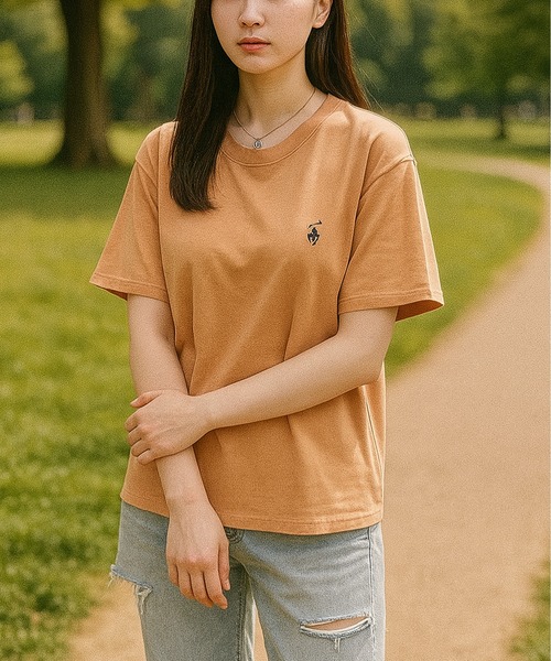 BEVERLY HILLS POLO CLUB(ビバリーヒルズポロクラブ)の「【BEVERLY HILLS POLO CLUB/ビバリーヒルズポロクラブ】天竺 ワンポイント刺繍 半袖Tシャツ(Tシャツ/カットソー・レディース・ブラック/オフホワイト/オートミール/モカ/グリーン/ダークオレンジ/パープル・L/M)」の1枚目の写真