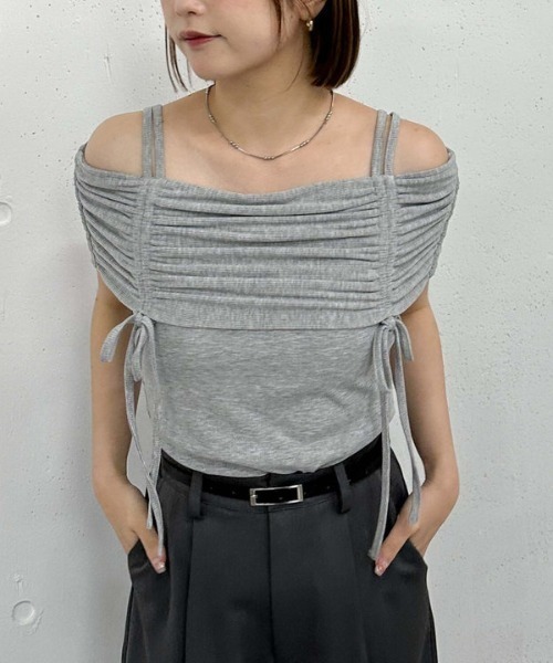 archives(アルシーヴ)の「ドロストオフショルカットTOPS(Tシャツ/カットソー・レディース・グレー/オフホワイト/ピンクベージュ/ブラック・MEDIUM)」の1枚目の写真