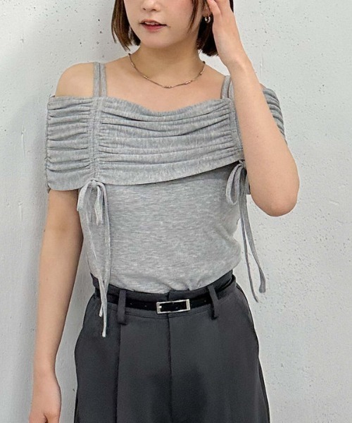 archives(アルシーヴ)の「ドロストオフショルカットTOPS(Tシャツ/カットソー・レディース・グレー/オフホワイト/ピンクベージュ/ブラック・MEDIUM)」の6枚目の写真
