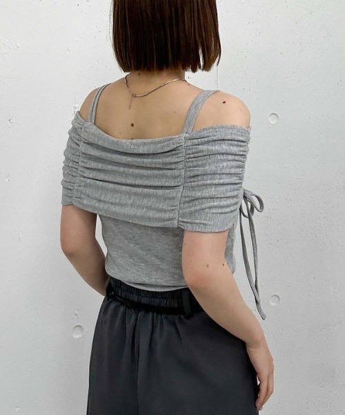 archives(アルシーヴ)の「ドロストオフショルカットTOPS(Tシャツ/カットソー・レディース・グレー/オフホワイト/ピンクベージュ/ブラック・MEDIUM)」の8枚目の写真