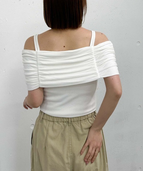 archives(アルシーヴ)の「ドロストオフショルカットTOPS(Tシャツ/カットソー・レディース・グレー/オフホワイト/ピンクベージュ/ブラック・MEDIUM)」の14枚目の写真