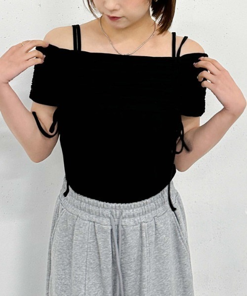 archives(アルシーヴ)の「ドロストオフショルカットTOPS(Tシャツ/カットソー・レディース・グレー/オフホワイト/ピンクベージュ/ブラック・MEDIUM)」の19枚目の写真
