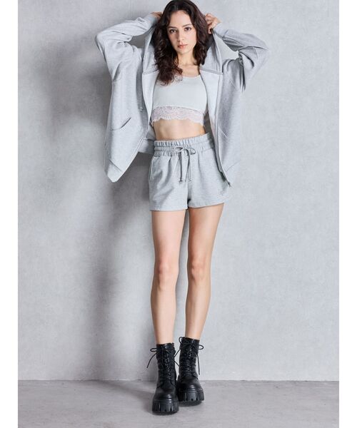 BACK GYDAラインストーンラメパーカー　ショートパンツ　セットアップ GYDA パーカー BACK GYDAラインストーンラメパーカー「SETUP着用