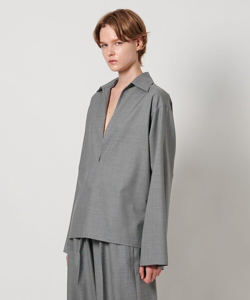 LOEFF(ロエフ)の「<LOEFF>W TORO スキッパー シャツ(シャツ/ブラウス・レディース・ネイビー/グレー・1/0)」の4枚目の写真