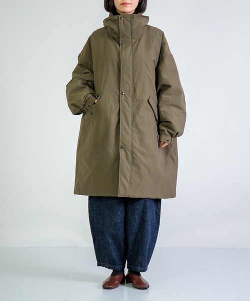 THE NORTH FACE PURPLE LABEL（ザ ノースフェイス パープルレーベル）の「[THE NORTH FACE PURPLE LABEL] Double Peak Field Down Coat（ダウンジャケット/コート・レディース・カーキ/グレー・WS）」の4枚目の写真