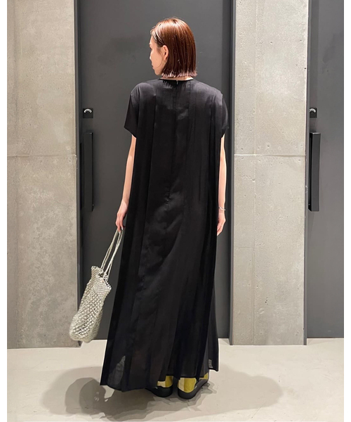 JOURNAL STANDARD（ジャーナルスタンダード）の「ソフトリネンレーヨンタックワンピース（ワンピース・レディース・ブラック/ブラウン・FREE）」の3枚目の写真