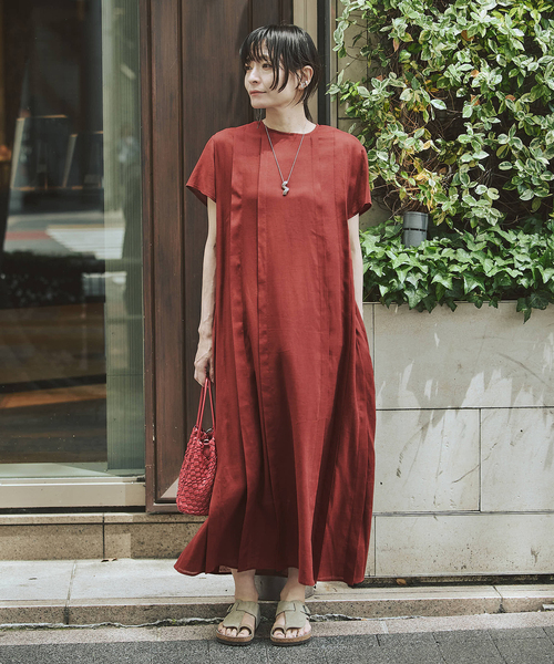 JOURNAL STANDARD（ジャーナルスタンダード）の「ソフトリネンレーヨンタックワンピース（ワンピース・レディース・ブラック/ブラウン・FREE）」の4枚目の写真