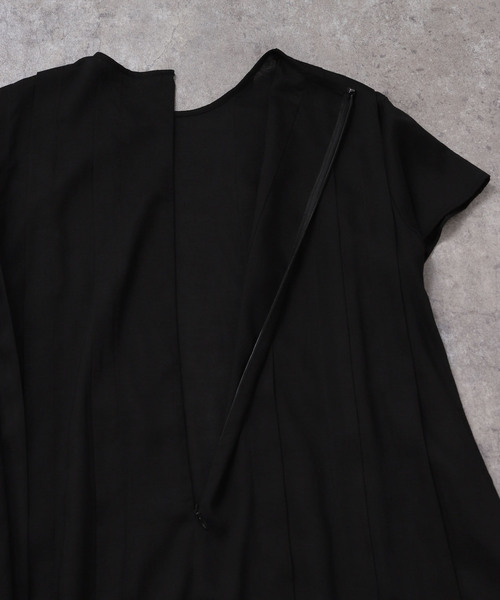 JOURNAL STANDARD（ジャーナルスタンダード）の「ソフトリネンレーヨンタックワンピース（ワンピース・レディース・ブラック/ブラウン・FREE）」の10枚目の写真