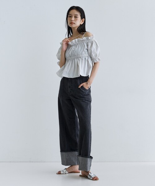 GALLEST（ギャレスト）の「【一部店舗限定】オフショルシャーリングブラウス（シャツ/ブラウス・レディース・サックスブルー系2/ベージュ系その他6/ホワイト系3・38）」の11枚目の写真