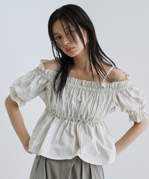 GALLEST(ギャレスト)の「◆【一部店舗限定】オフショルシャーリングブラウス(シャツ/ブラウス・レディース・サックスブルー系2/ベージュ系その他6/ホワイト系3・38)」の18枚目の写真