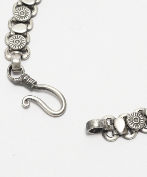 EDIFICE(エディフィス)の「THARU SILVER(タルー シルバー) Single Braclet SUN(ブレスレット・メンズ・シルバー・MEDIUM/LARGE)」の4枚目の写真