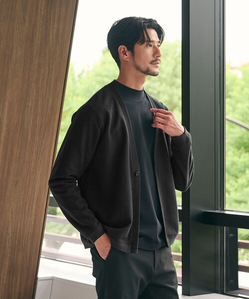 BEAUTY&YOUTH UNITED ARROWS(ビューティーアンドユースユナイテッドアローズ)の「【WEB限定 WARDROBE SMART】エアリー カノコ カーディガン 【抗菌・防臭】(カーディガン/ボレロ・メンズ・ブラック/ダークグレー/ダークブラウン・XL/L/M/S)」の5枚目の写真